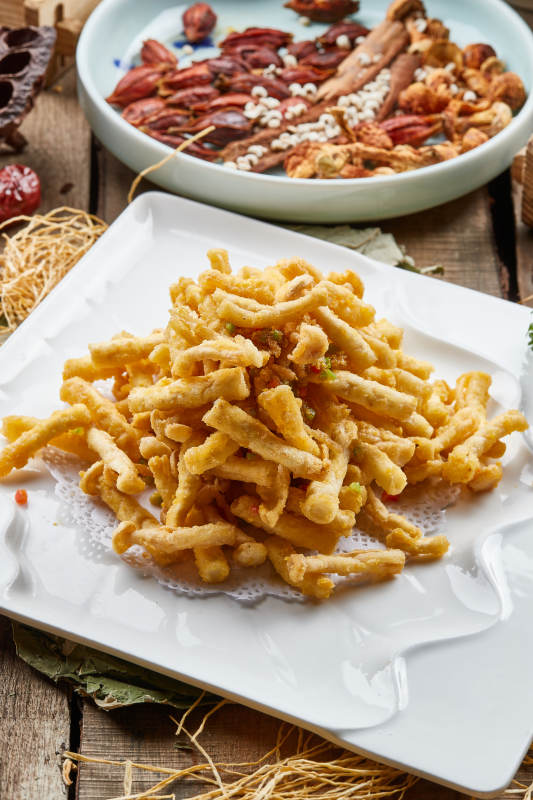 咸蛋黄焗海鲜菇图片