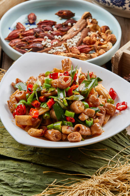 蒜苗溜肥肠图片