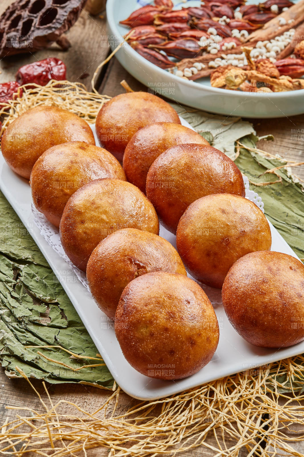 风味炸豆馅团子图片