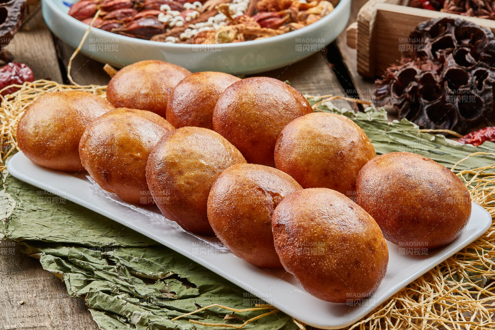 风味炸豆馅团子图片