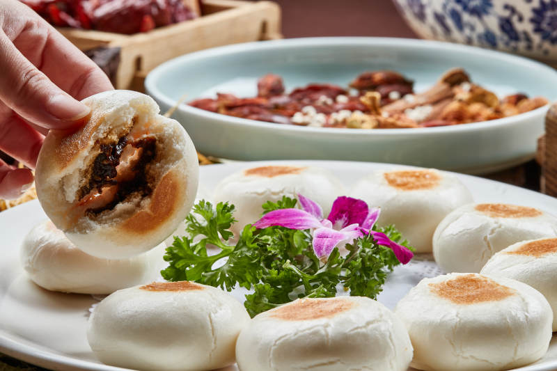 烘焙酱肉锅盔图片