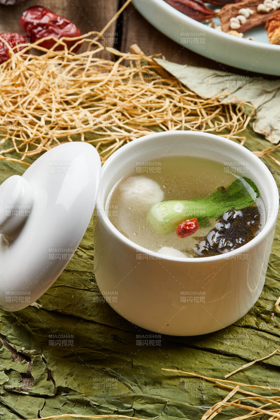 鲜鱼丸土鸡汤图片