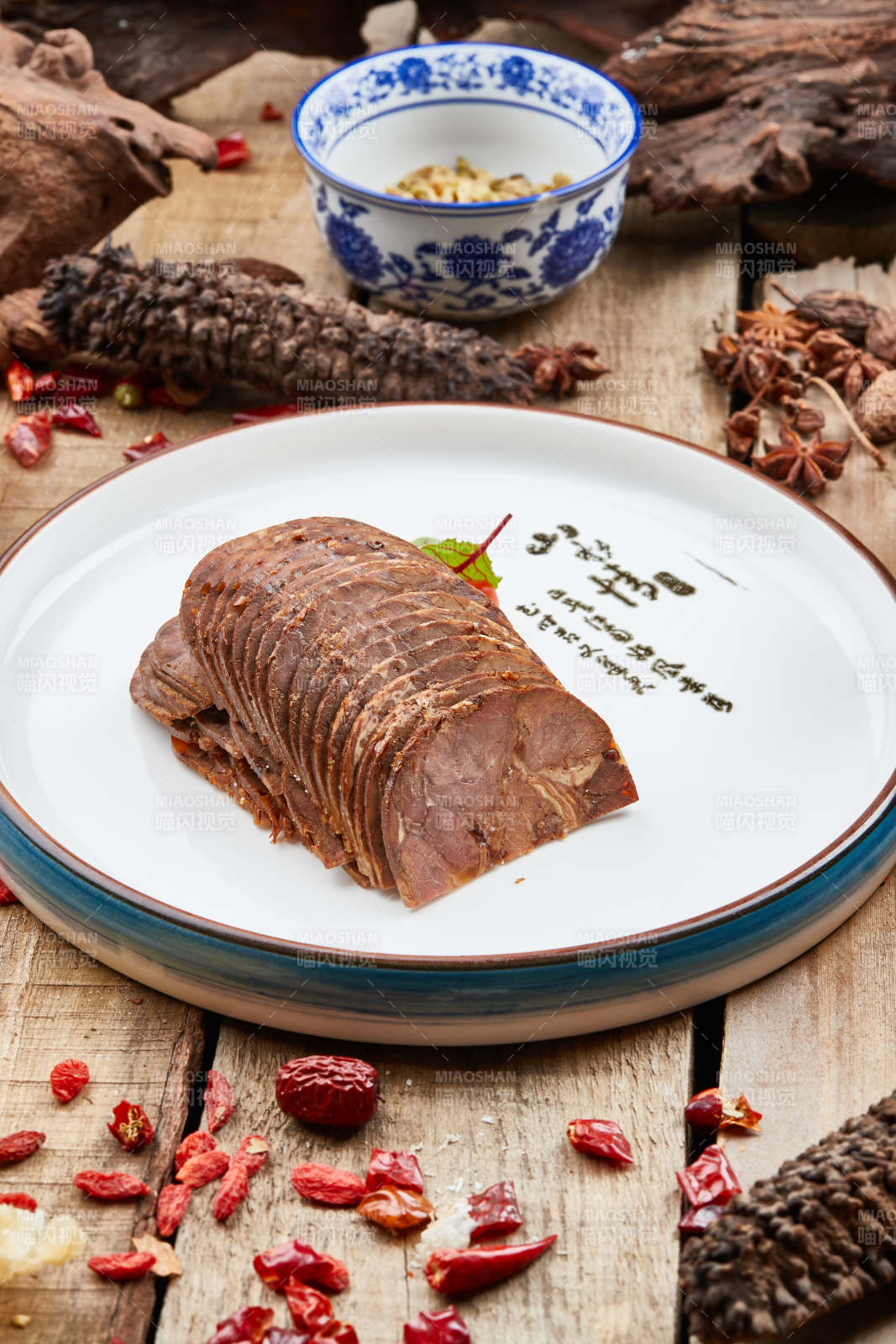 冷切五香牛腱图片