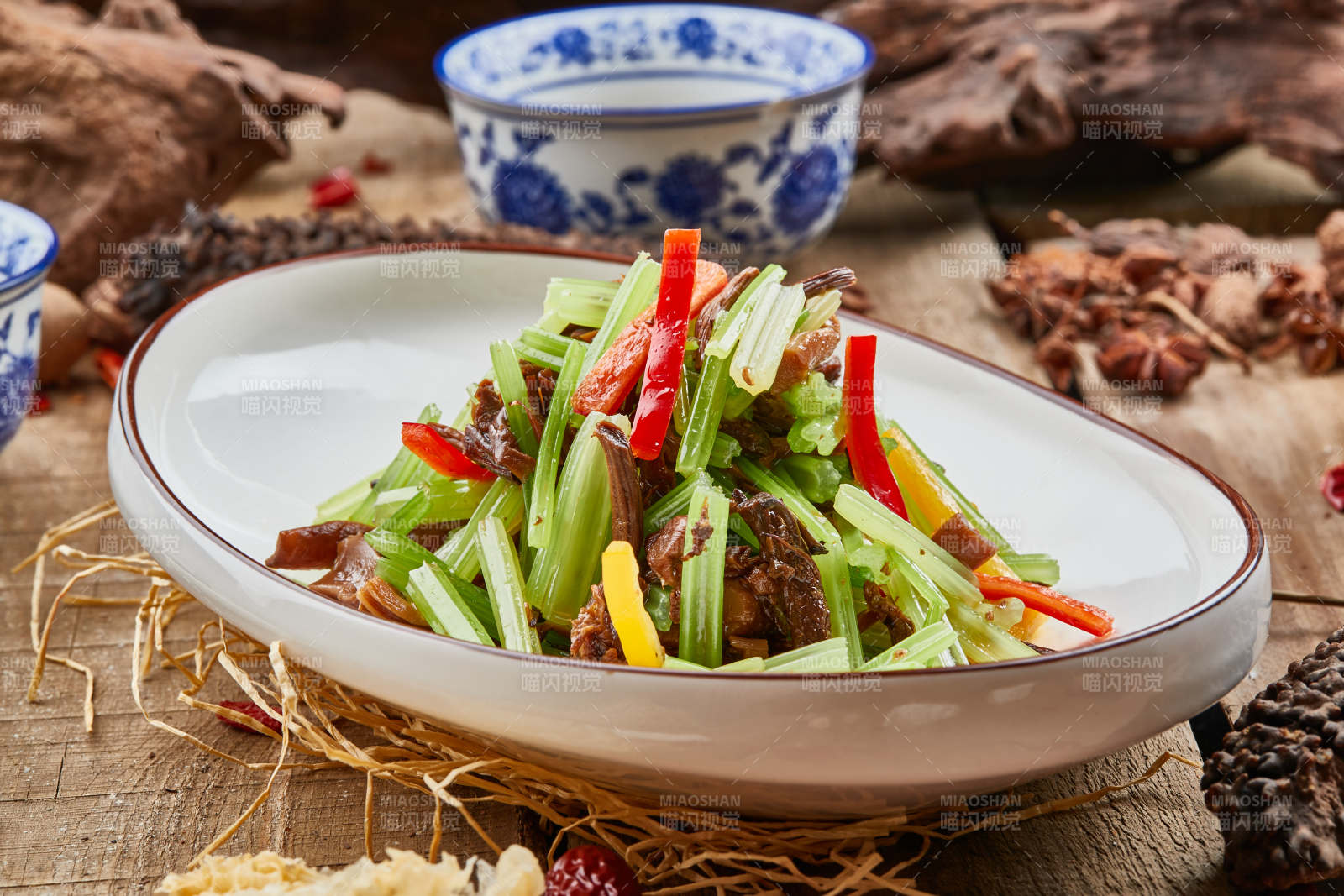 牛腱丝炒西芹图片