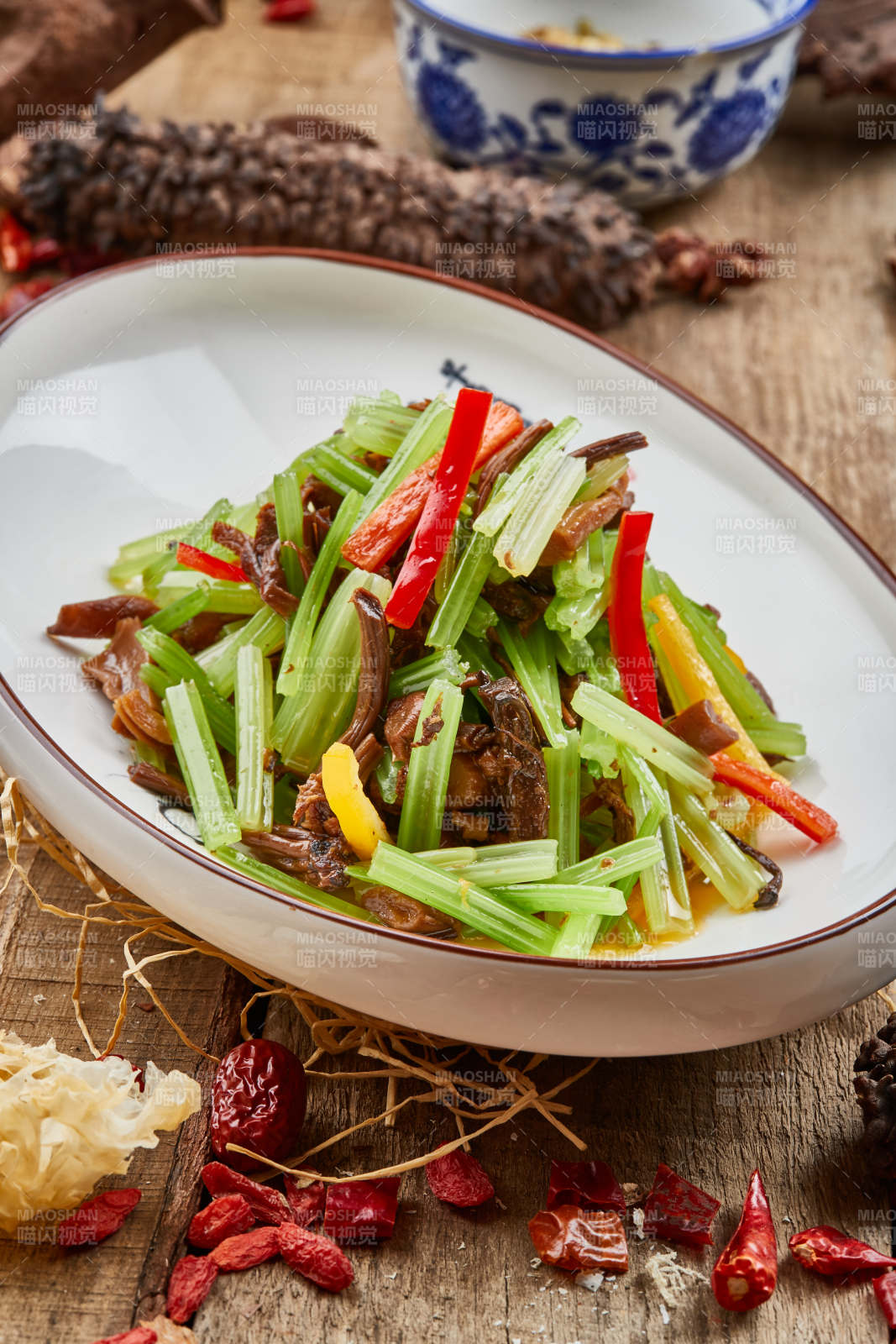 牛腱丝炒西芹图片