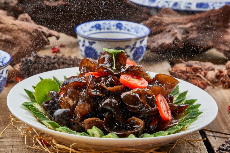 秋葵木耳圣女果图片