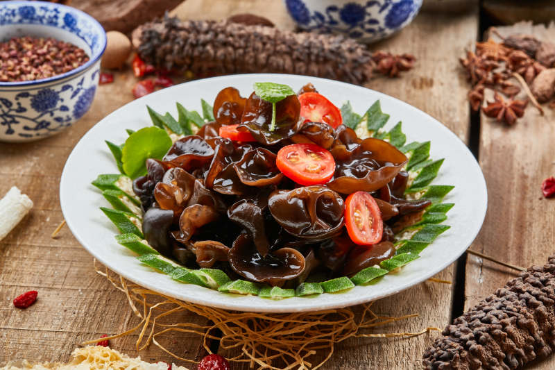 秋葵木耳圣女果图片