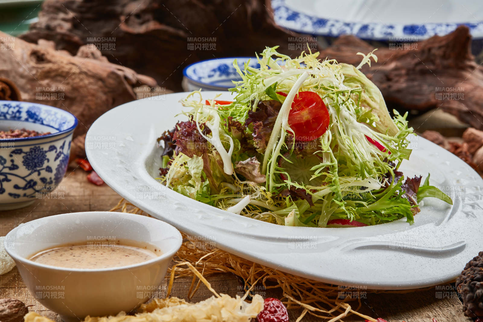 凉菜炝拌苦菊图片