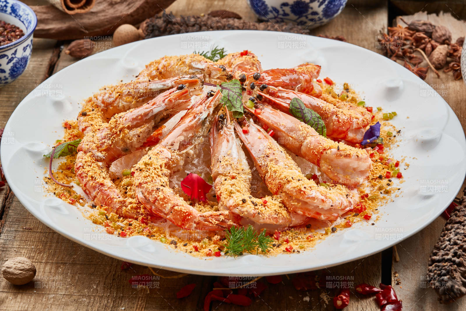 椒盐油炸开背虾图片