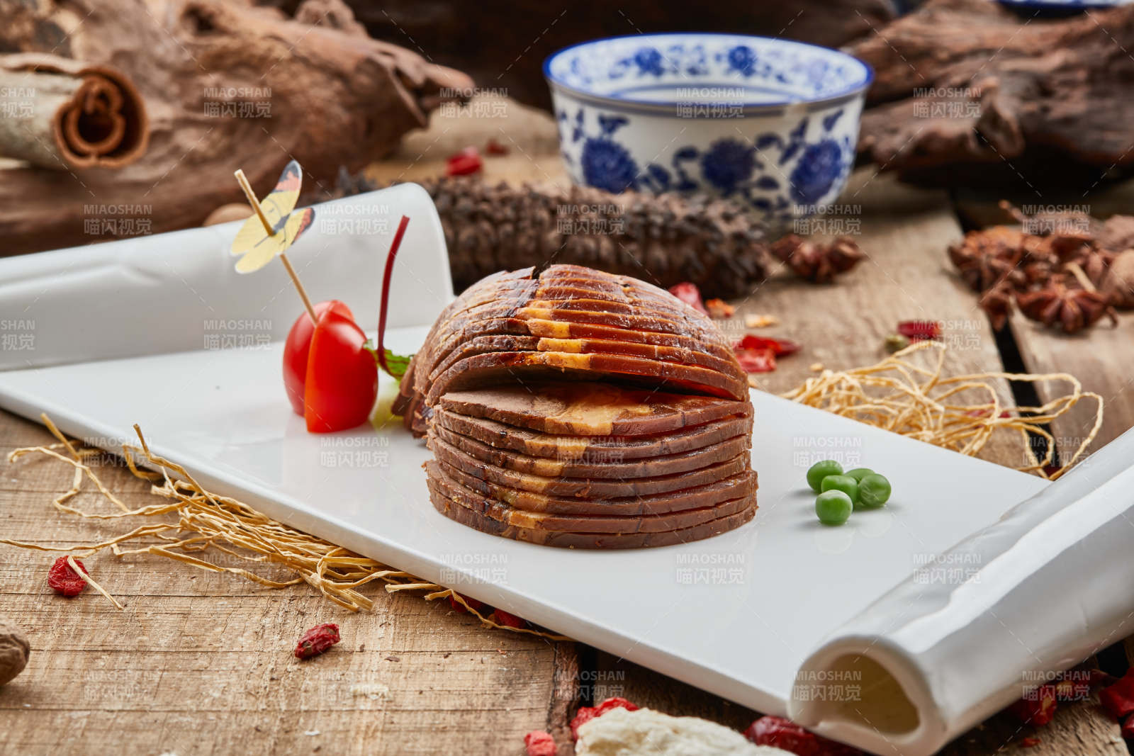 冷切五香牛腱图片