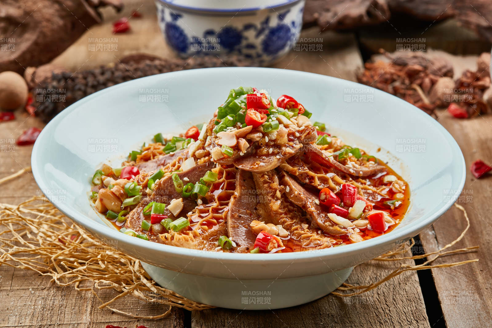 米椒红油金钱肚图片