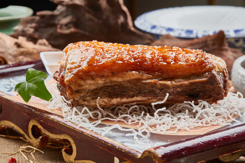 蒙古碳烤羊背图片