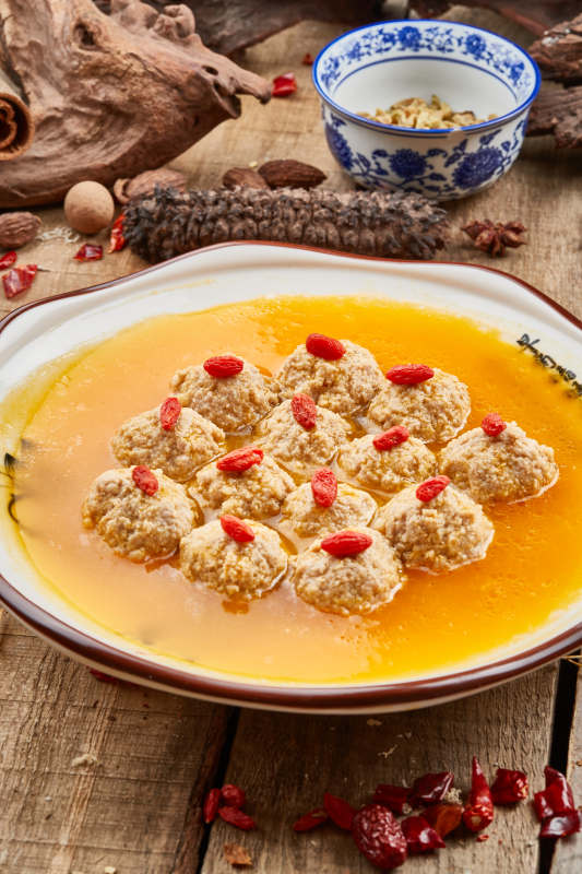 枸杞浓汤丸子图片