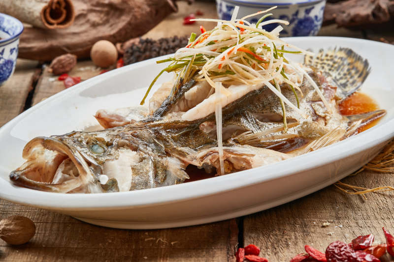 浇汁清蒸桂鱼图片