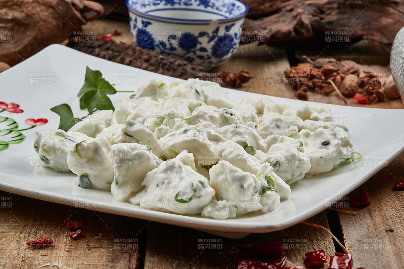 炒飞龙蛋白香椿图片