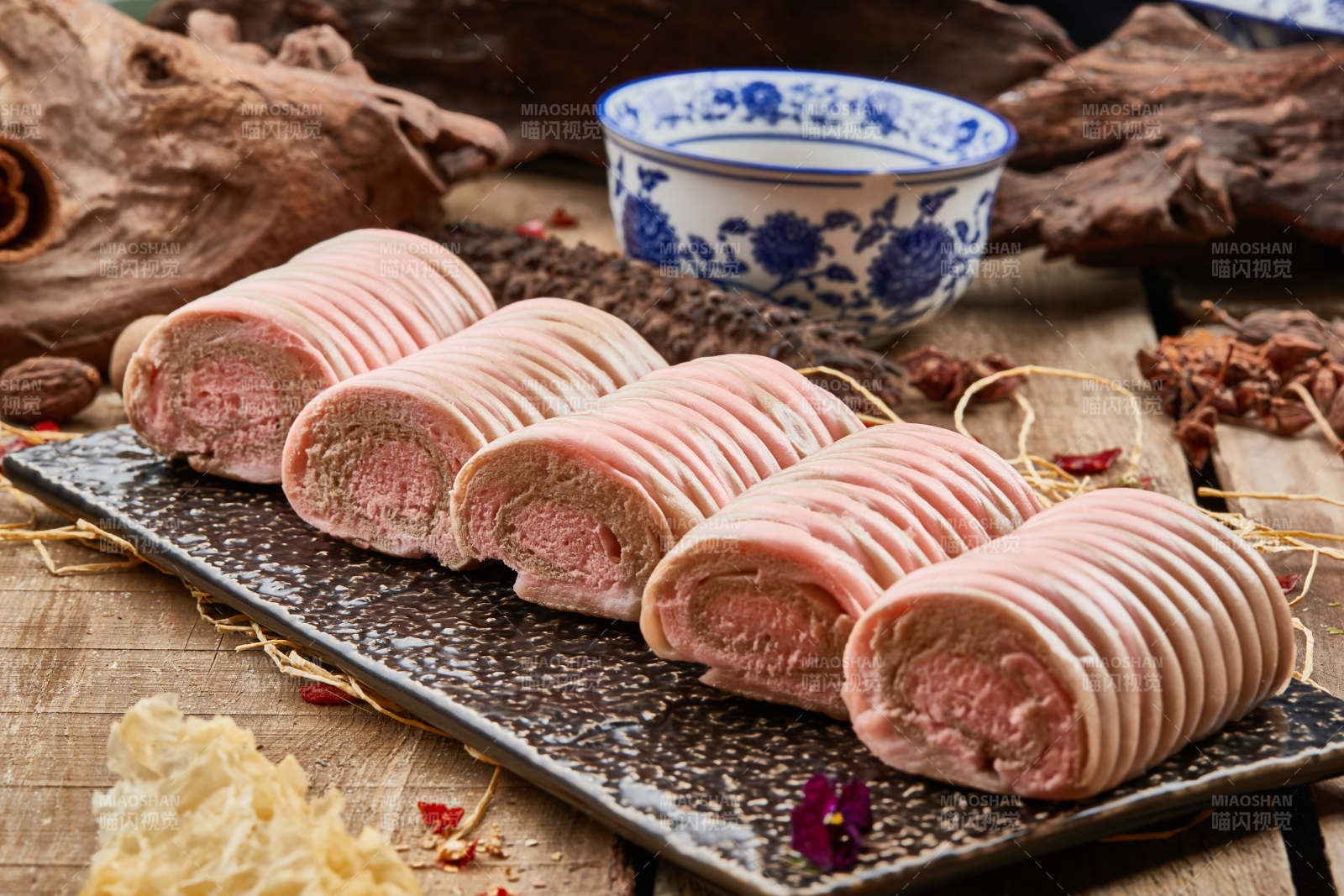 奶油蛋糕卷图片