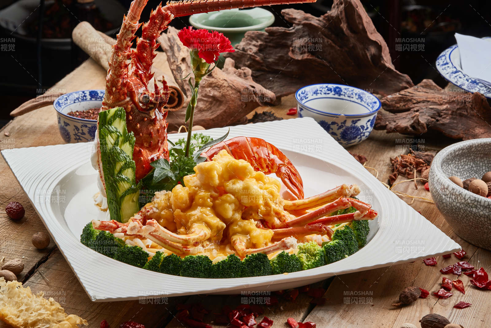 芙蓉龙虾球图片