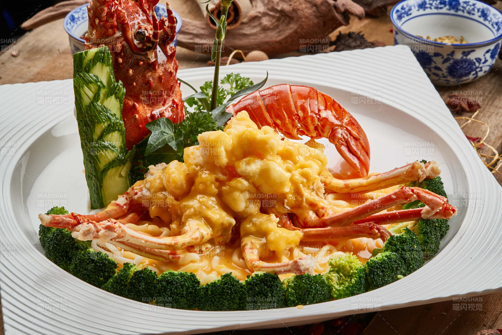 芙蓉龙虾球图片