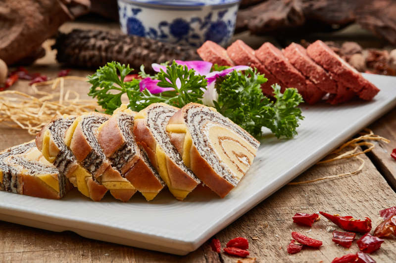 奶油蛋糕卷切片图片