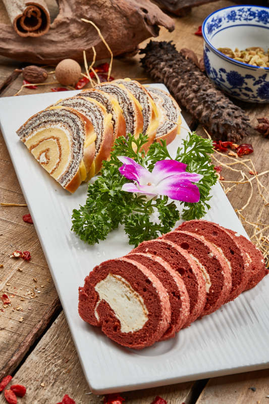 奶油蛋糕卷切片图片