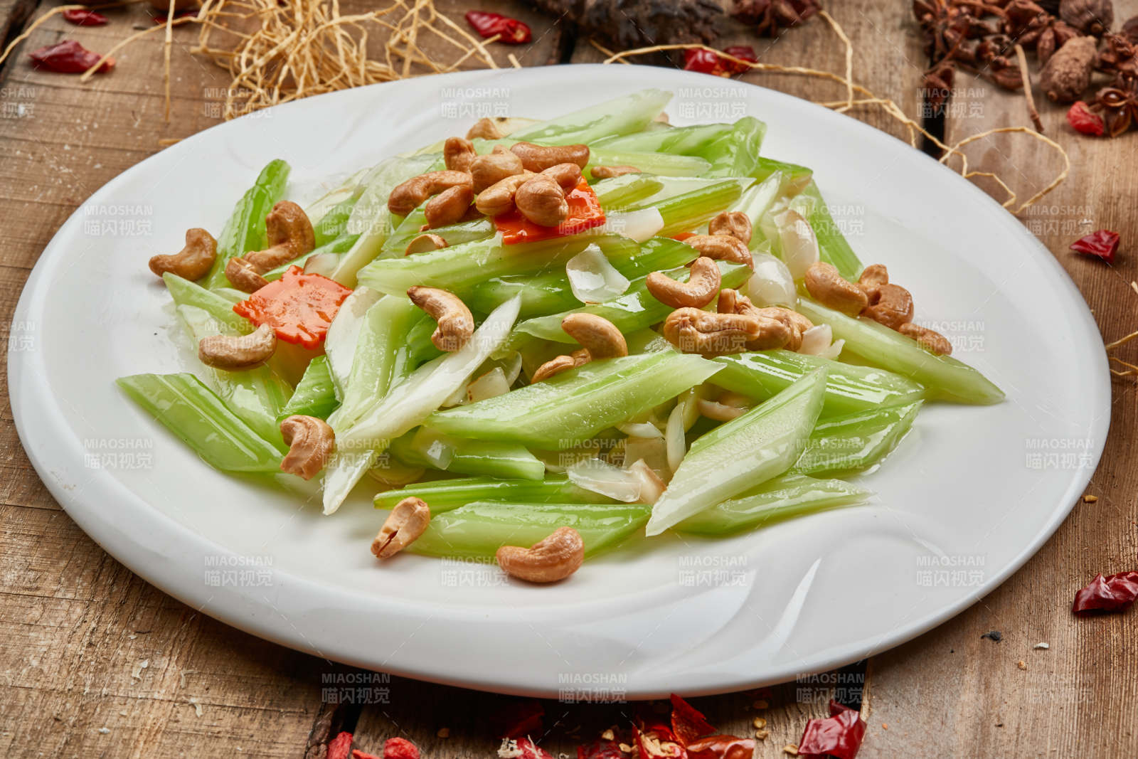 清炒腰果西芹图片
