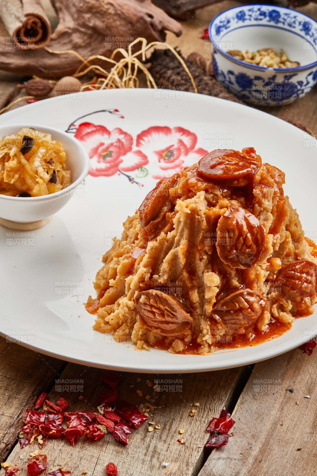 酸菜土豆泥闷鲍鱼图片