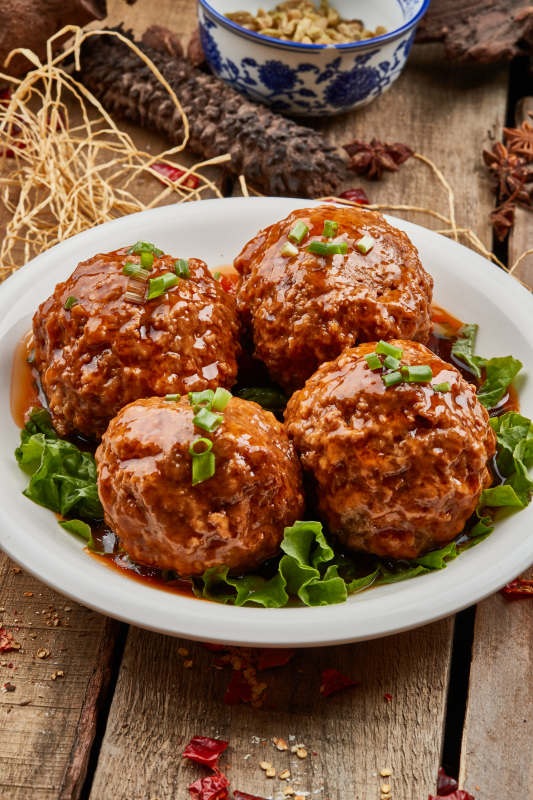 家常红烧丸子图片