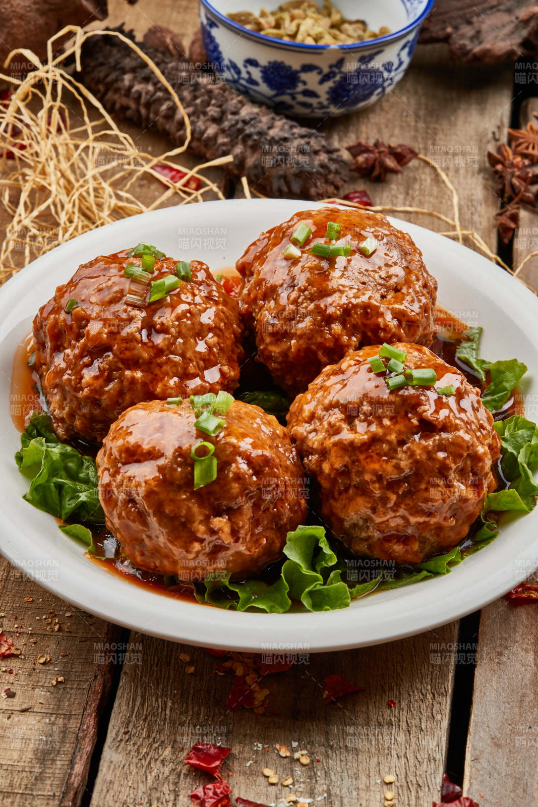 家常红烧丸子图片