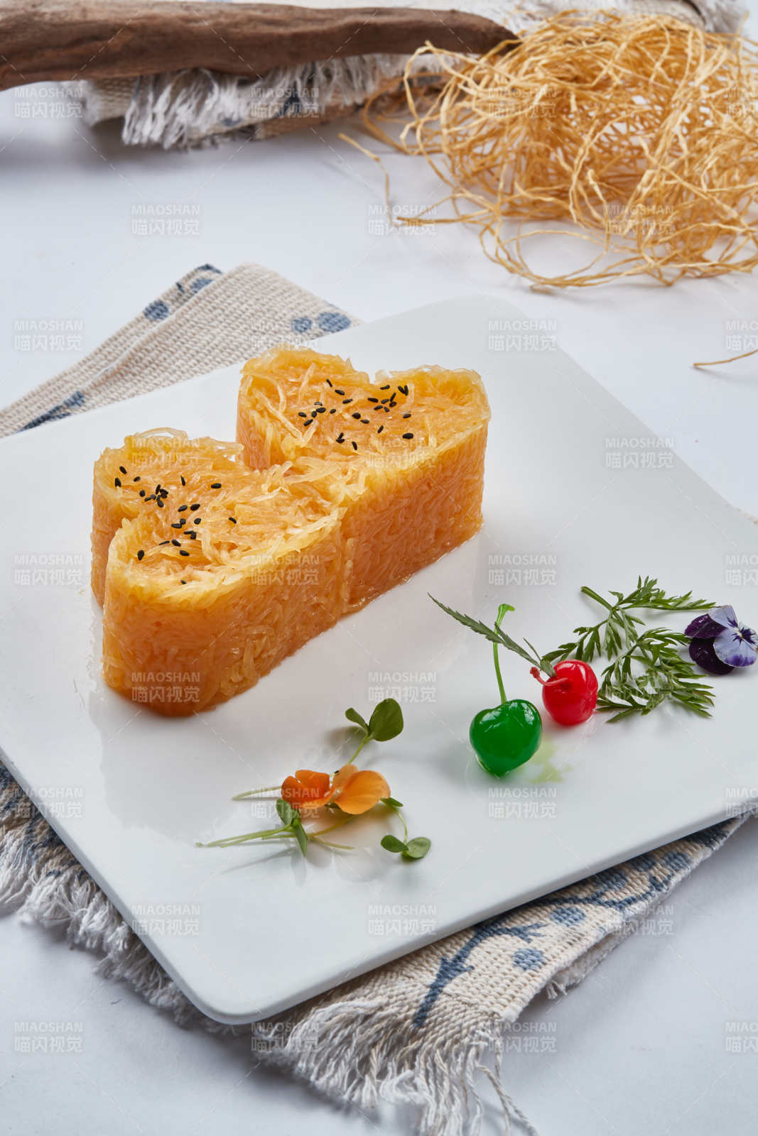 心形银鱼糕图片