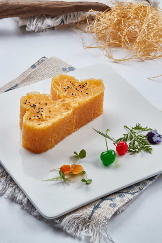 心形银鱼糕图片