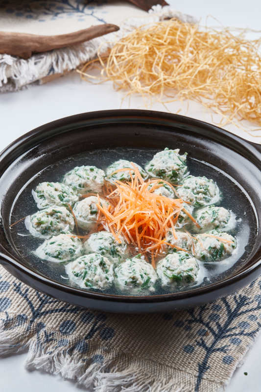 野菜鱼肉丸子汤图片