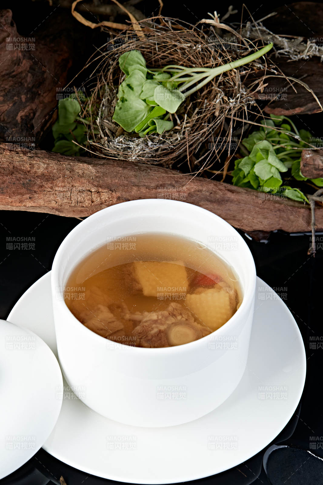 砂锅酱焖千岛湖大鱼头配油条图片