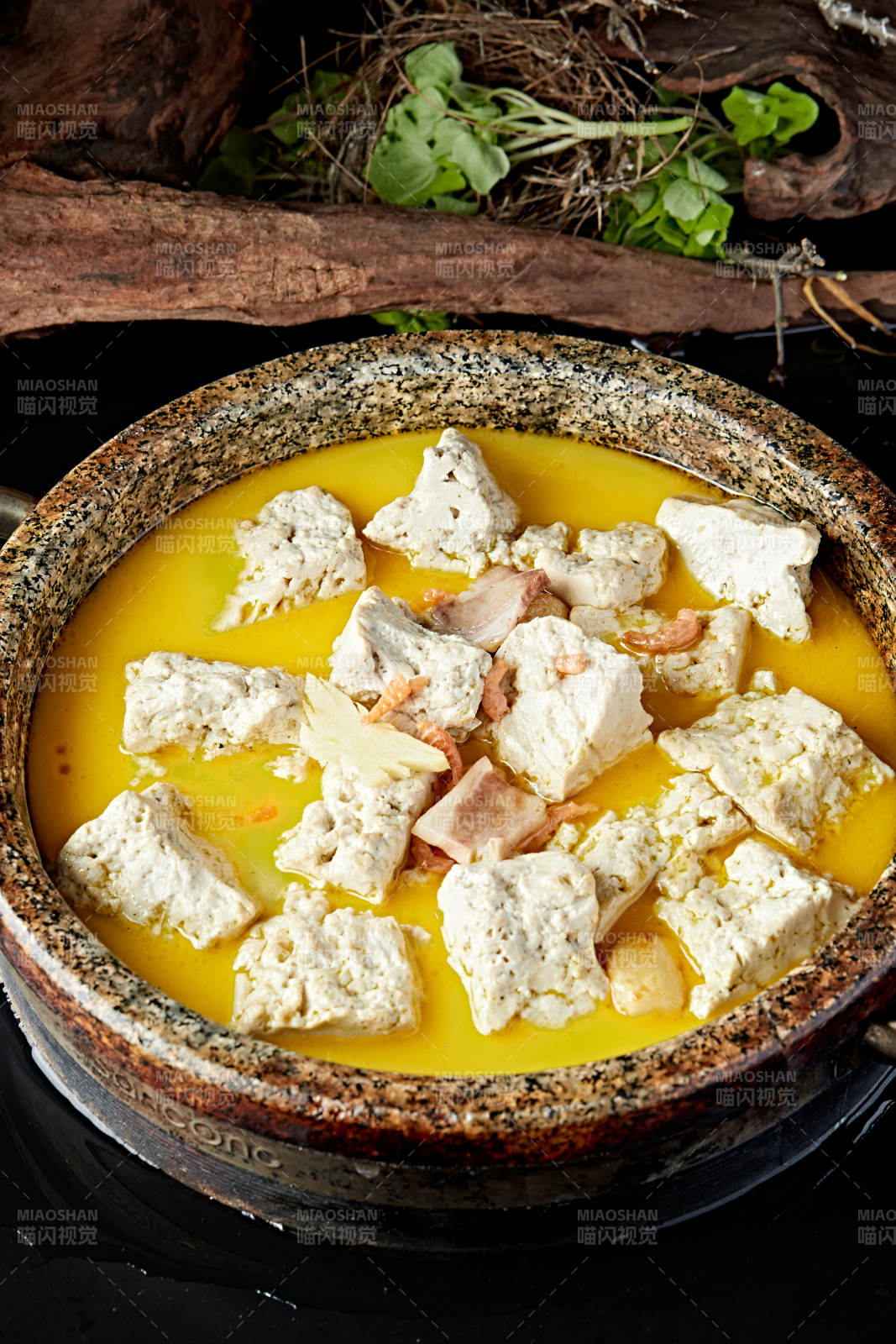 石锅鲜鸡汤腌笃咸肉海米炖豆腐图片