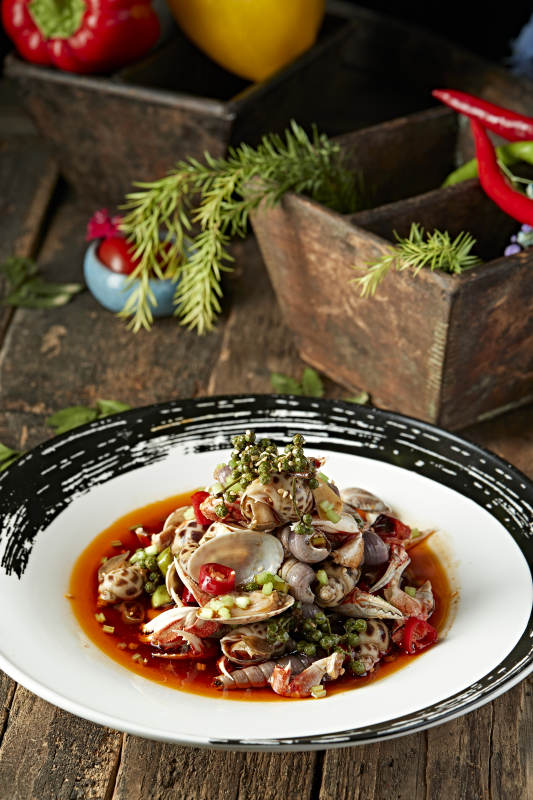 藤椒红油腌渍小海鲜图片