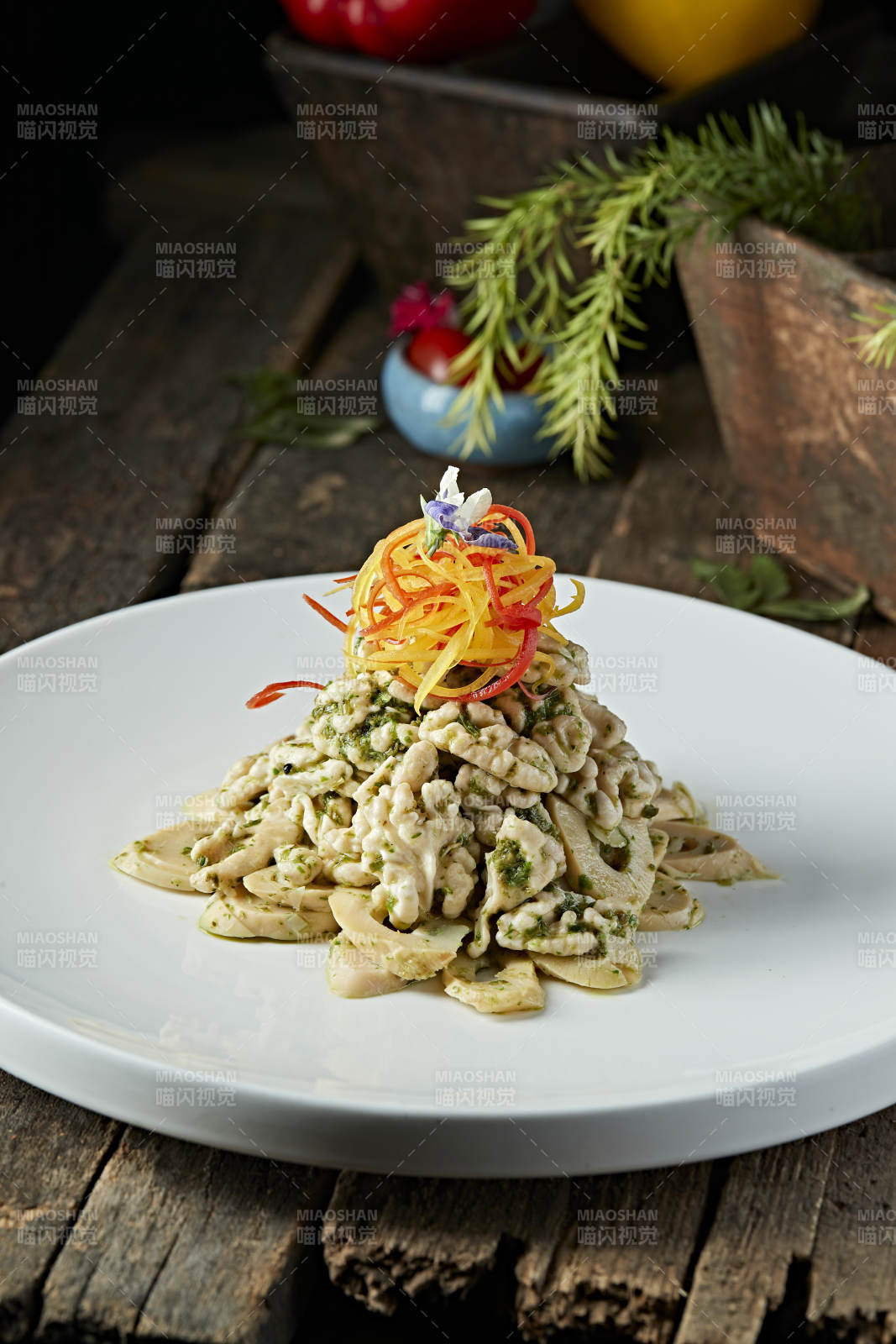 葱香口蘑核桃仁图片