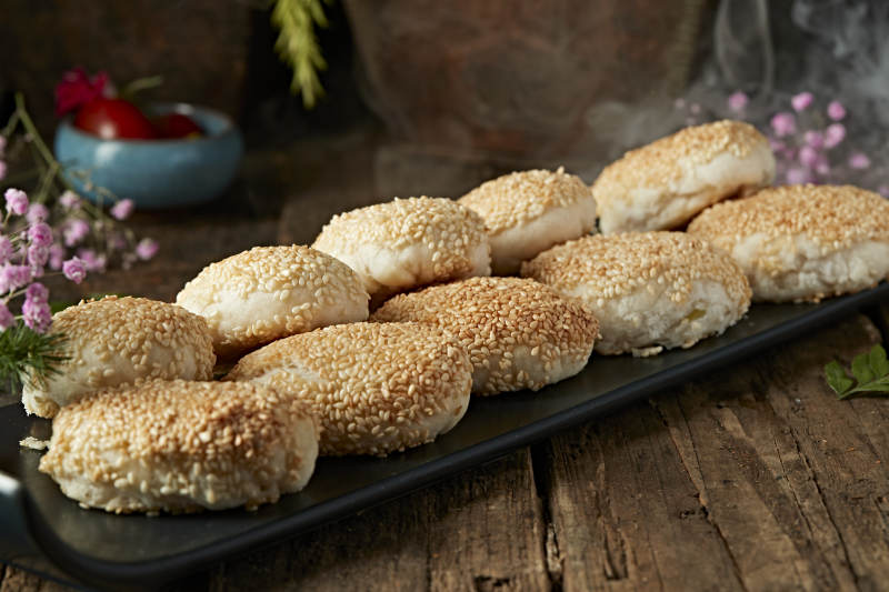 芝麻千层火腿馅料烧饼图片