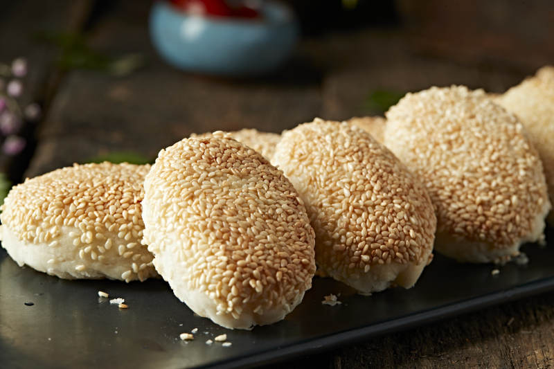 芝麻千层火腿馅料烧饼图片