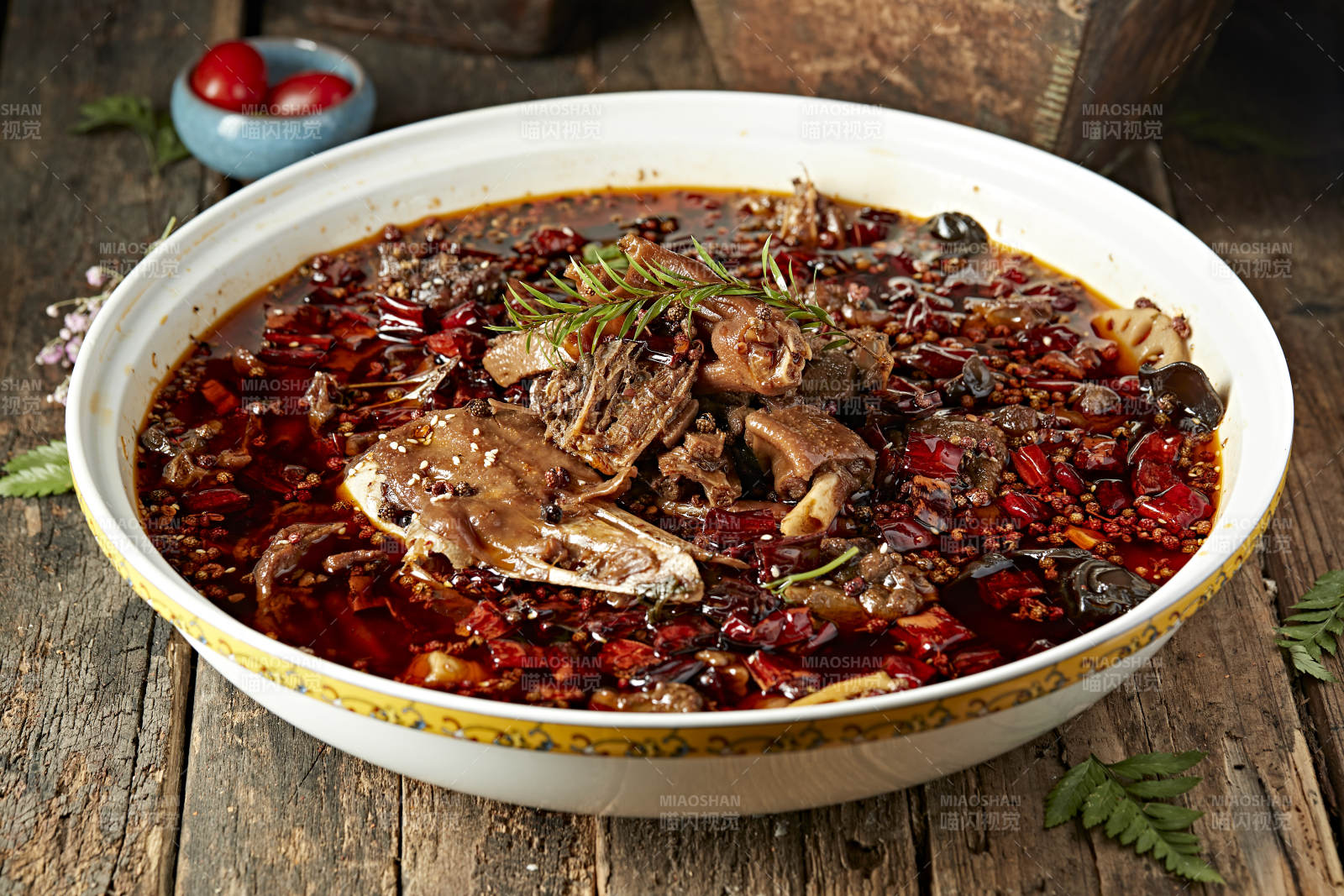 麻辣红油川香炖鹅肉图片