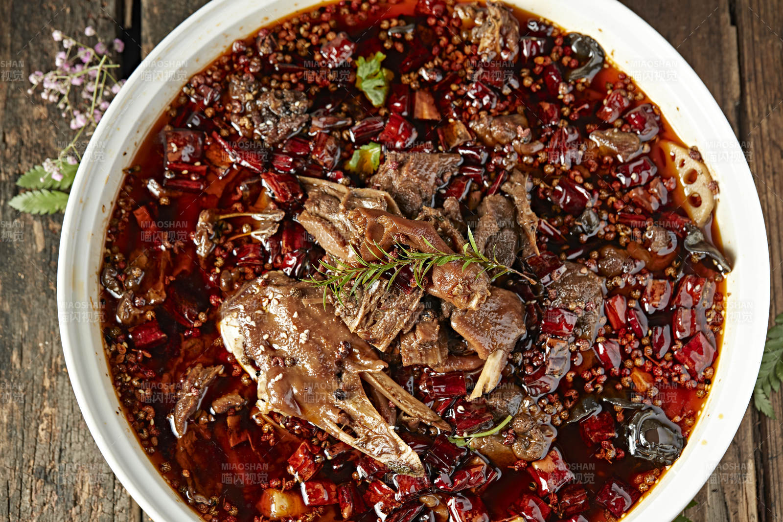 麻辣红油川香炖鹅肉图片