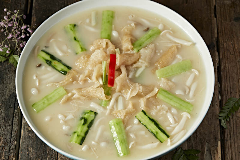 浓汤杂菌烩鱼肚图片