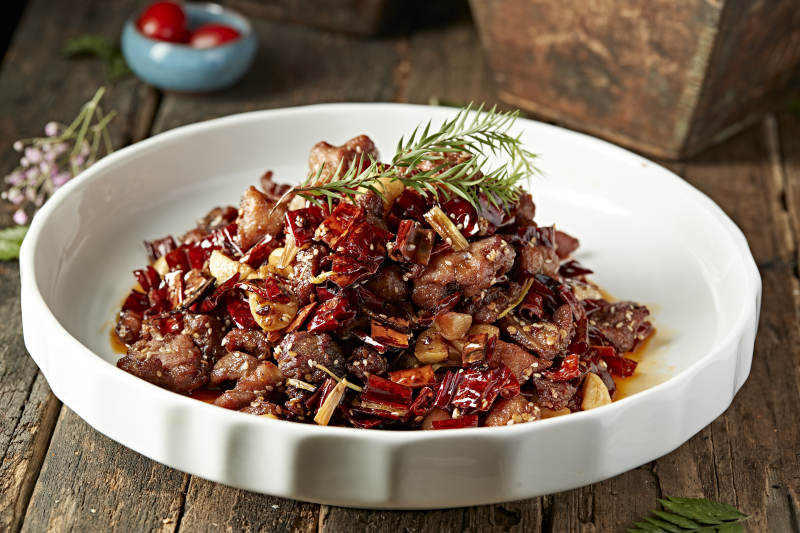 川味香辣爆兔丁图片