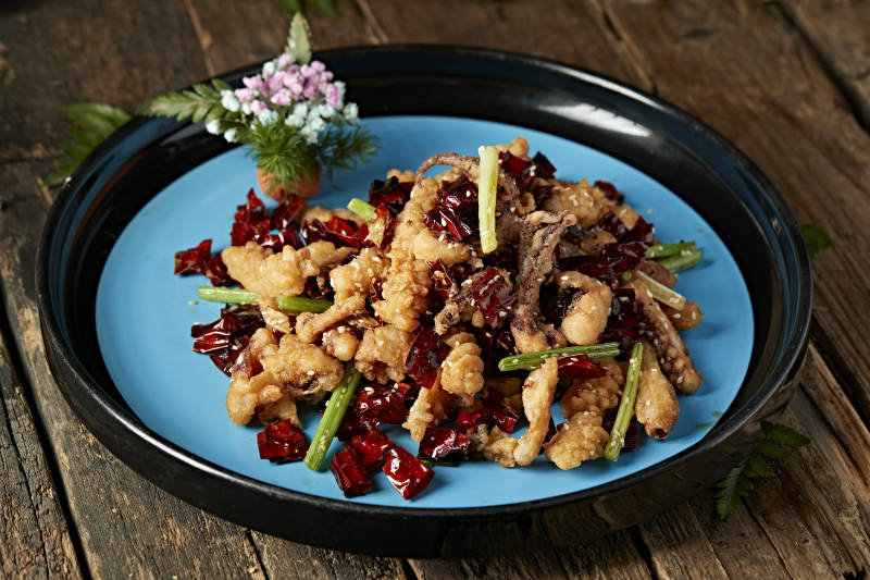 酥脆香炸麻辣鱿鱼须图片