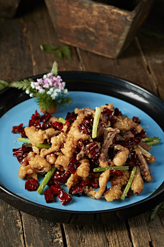 酥脆香炸麻辣鱿鱼须图片