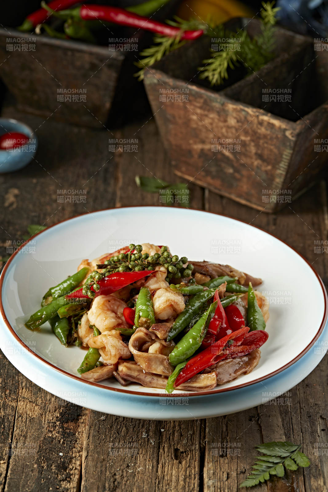 藤椒香辣双椒猪肚大虾仁图片