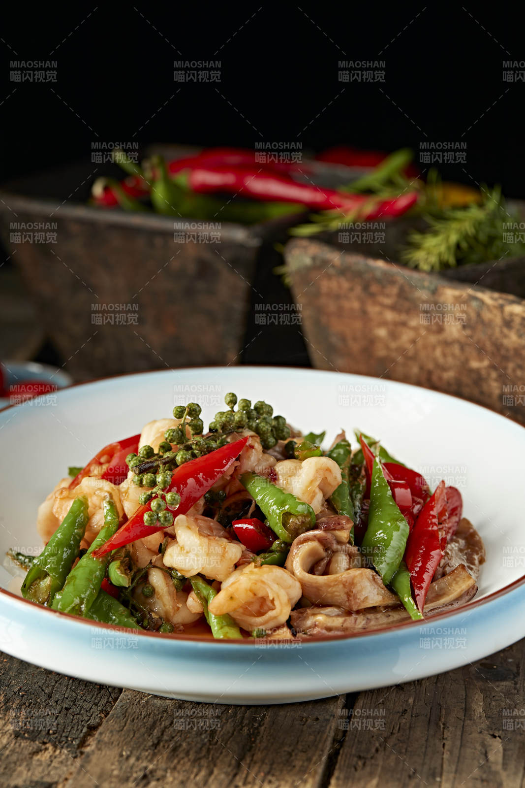 藤椒香辣双椒猪肚大虾仁图片