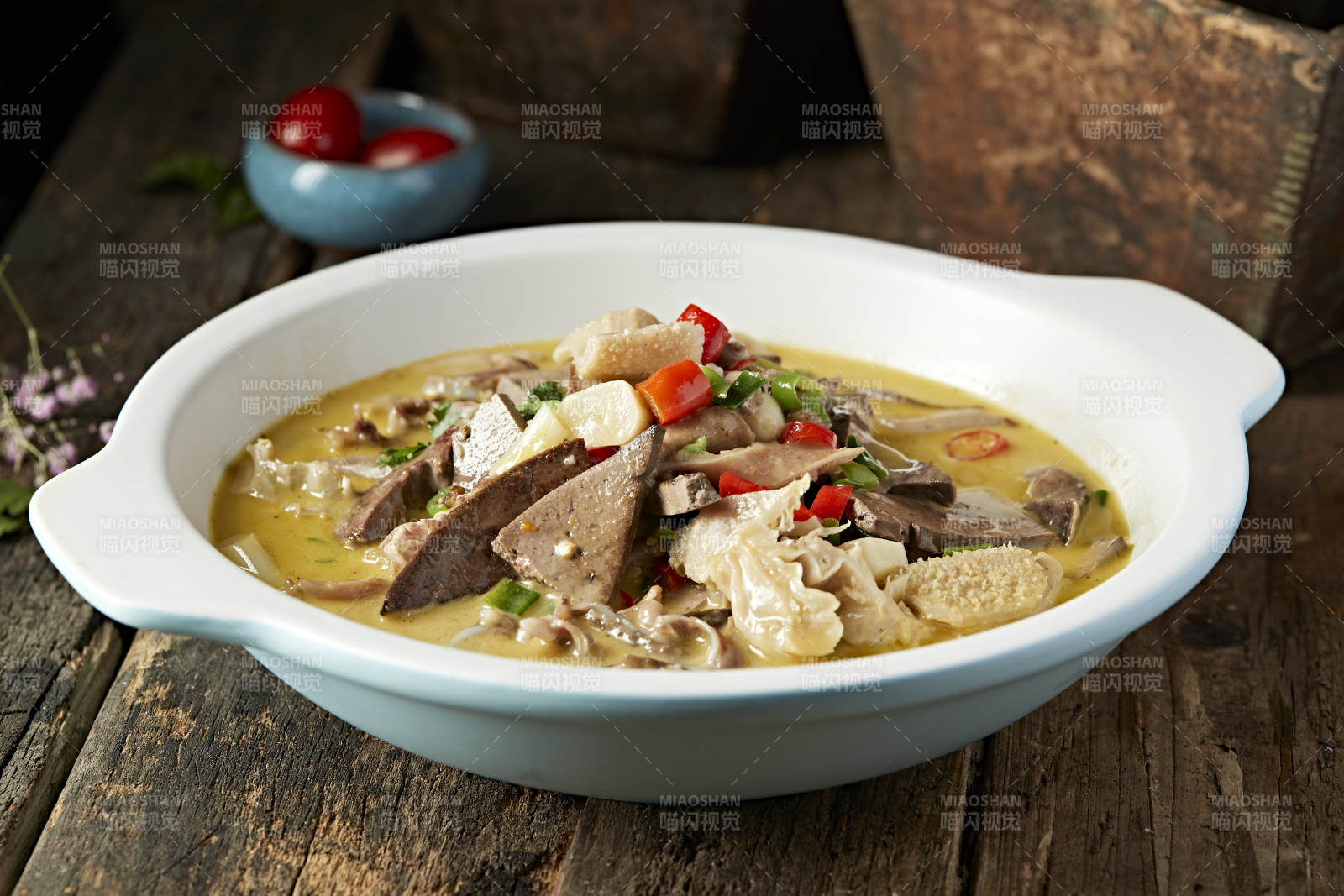 酸汤砂锅羊杂碎图片