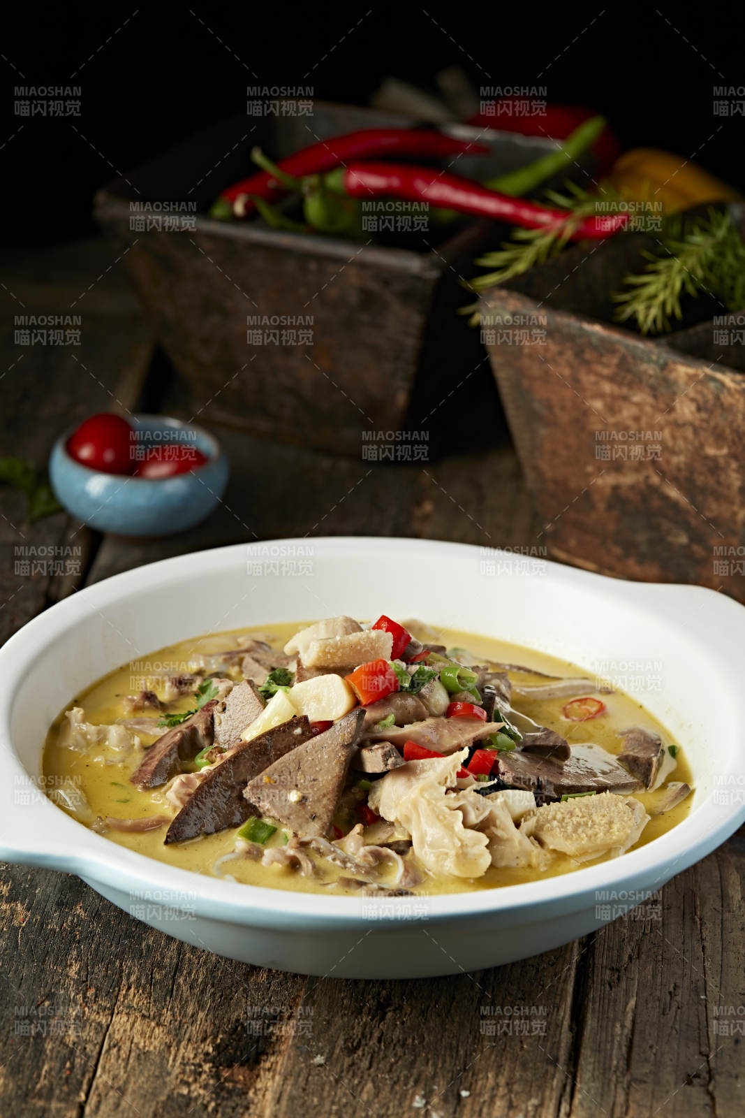 酸汤砂锅羊杂碎图片