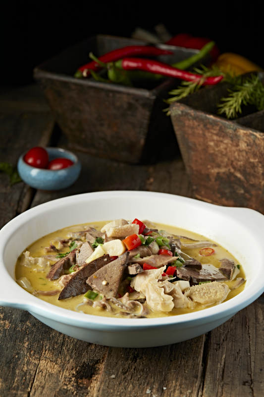 酸汤砂锅羊杂碎图片