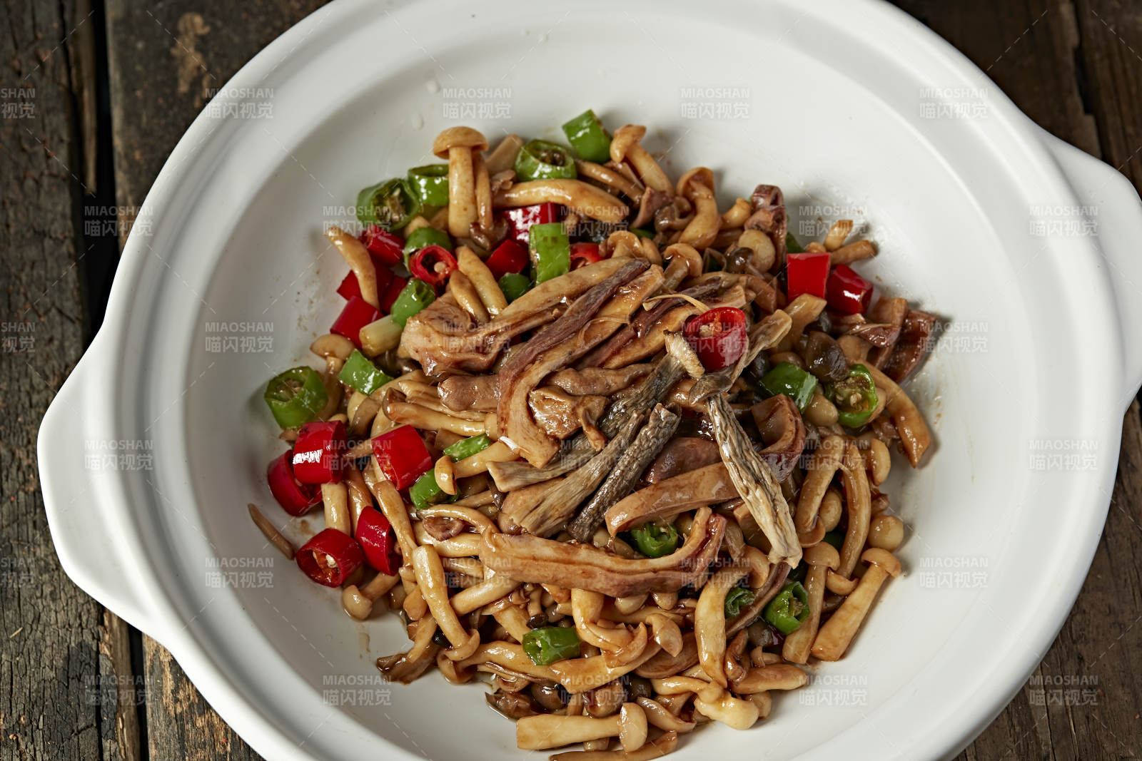 砂锅香辣猪肚海鲜菇图片