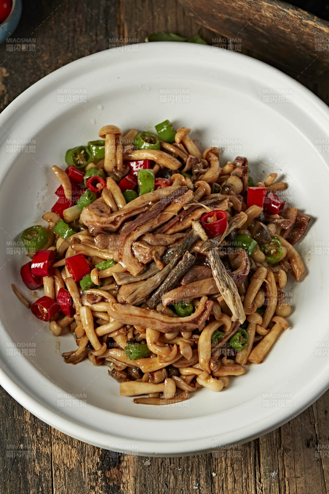 砂锅香辣猪肚海鲜菇图片